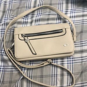 Carpisa cream crossbody purse